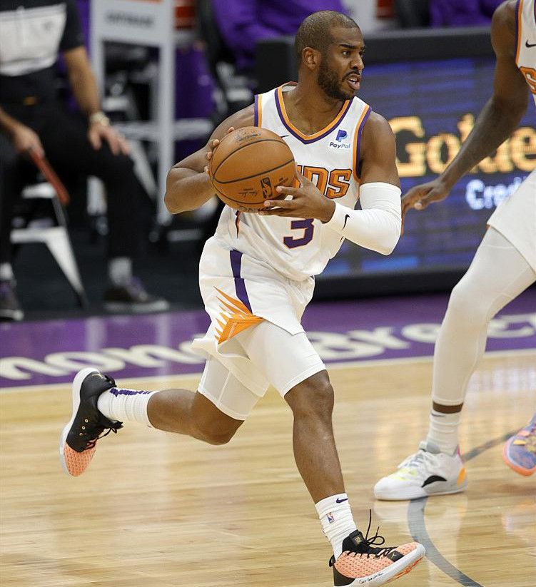 开云体育-鹈鹕完胜天津队，易建联惊艳四座