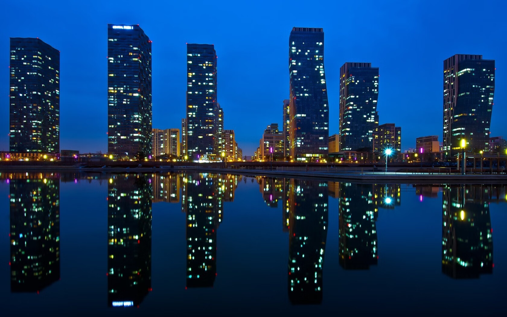 开云体育中国-意甲焦点战再升级，罗马欧战强势压制瑞典劲旅，彰显唯一性对决