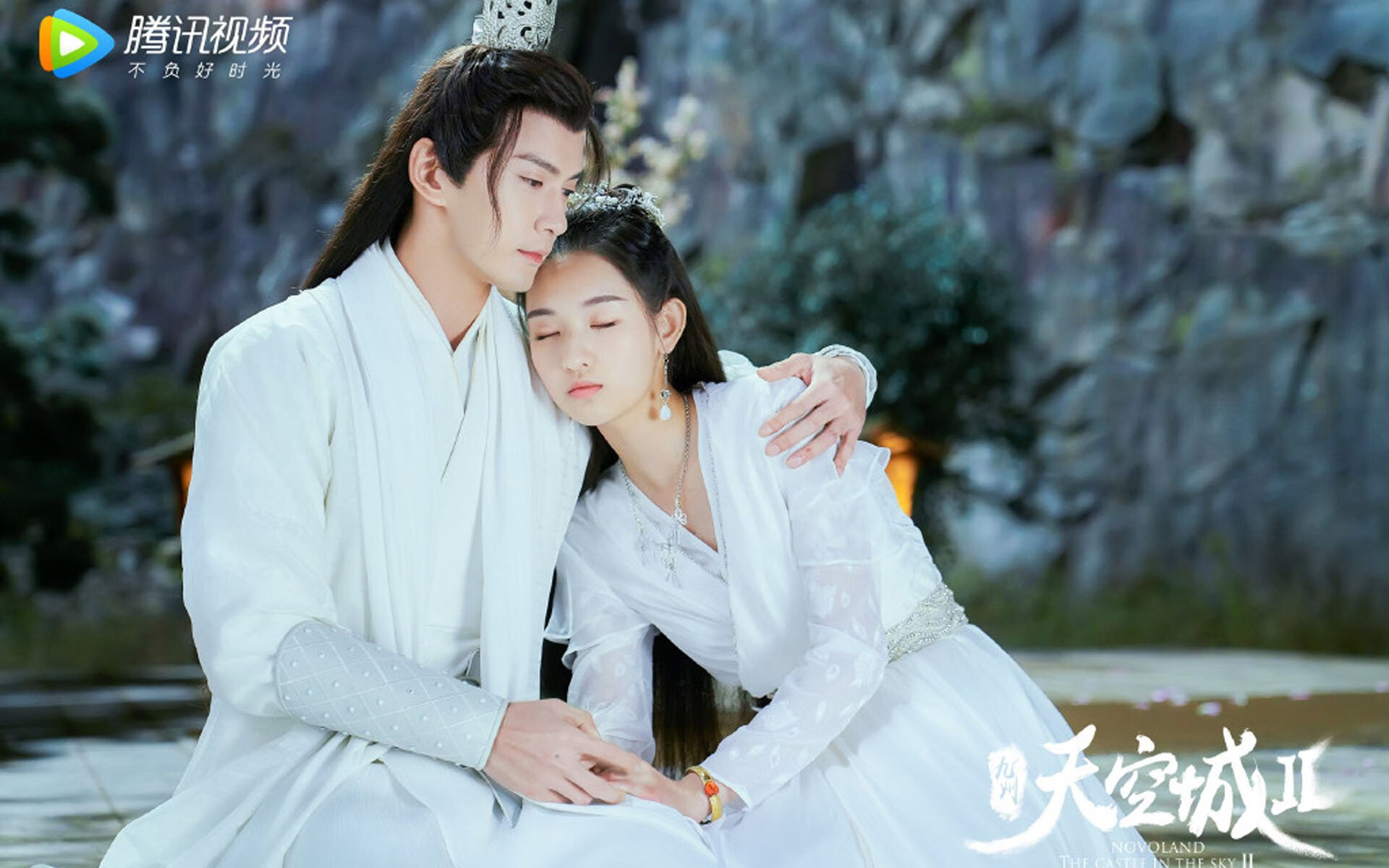 铁壁之下,暗夜独行者黎明破晓,贝恩的救赎与新疆的压制美学