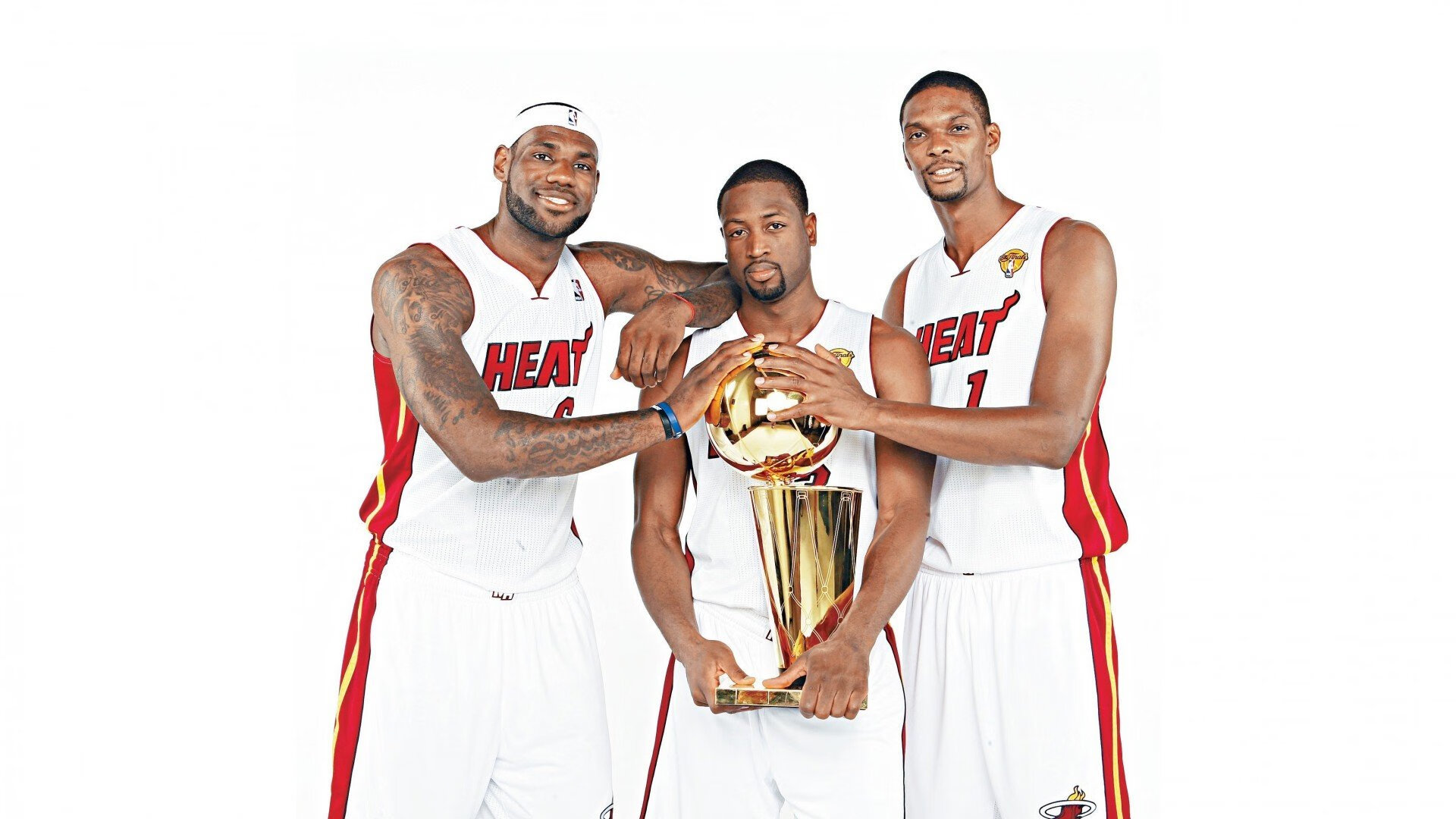 巅峰对决，詹姆斯统治全场，热火战术铁笼绞杀篮网