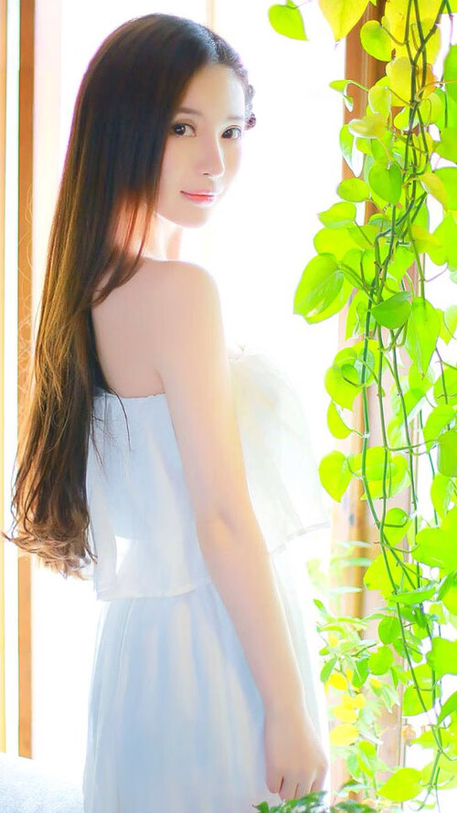 开云体育官网-夜火流光，阿什拉夫在街道围城中的无声加冕